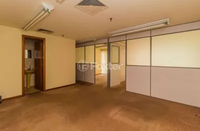 Sala comercial com 3 salas à venda na rua chaves barcelos, 27, centro histórico, porto alegre, 47 m2 por r$ 140.000