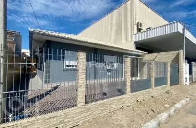 Casa com 3 quartos à venda na rua arlindo alcebíades de andrade, 90, ponte do imaruim, palhoça, 120 m2 por r$ 900.000