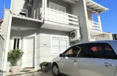 Casa com 2 quartos à venda na rua das guabirobas, 161, igara, canoas, 94 m2 por r$ 490.000