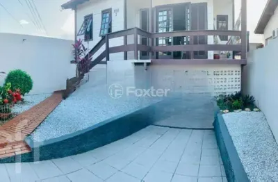 Casa com 4 quartos à venda na rua professor josé de senna pereira, 239, capoeiras, florianópolis, 125 m2 por r$ 750.000