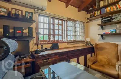 Casa com 3 quartos à venda na rua joão paetzel, 1730, chácara das pedras, porto alegre, 356 m2 por r$ 2.195.000