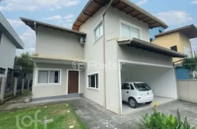 Casa com 3 quartos à venda na servidão correio sul, 396, campeche, florianópolis, 226 m2 por r$ 1.800.000