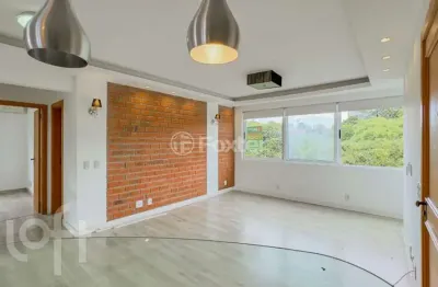 Apartamento com 2 quartos à venda na avenida benno mentz, 1120, vila ipiranga, porto alegre, 74 m2 por r$ 470.000