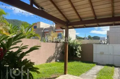Casa com 4 quartos à venda na servidão costa do moçambique, 68, são joão do rio vermelho, florianópolis, 112 m2 por r$ 490.000