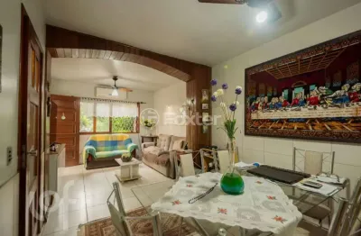 Casa com 3 quartos à venda na avenida andaraí, 614, passo da areia, porto alegre, 200 m2 por r$ 990.000