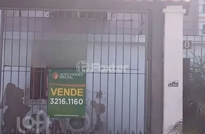 Casa com 5 quartos à venda na rua dona cristina, 740, cristal, porto alegre, 239 m2 por r$ 359.900