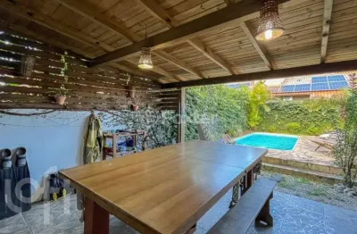 Casa com 2 quartos à venda na rua gerânios do sul, 43, campeche, florianópolis, 95 m2 por r$ 1.098.000