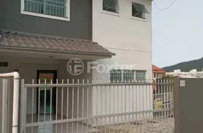 Casa com 3 quartos à venda na servidão do condor, 188, ingleses do rio vermelho, florianópolis, 150 m2 por r$ 549.000
