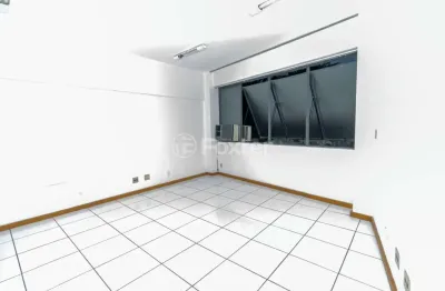 Sala comercial com 1 sala à venda na avenida tramandaí, 722, ipanema, porto alegre, 48 m2 por r$ 159.900