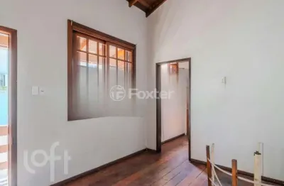 Casa com 3 quartos à venda na rua dom joão vi, 56, medianeira, porto alegre, 160 m2 por r$ 322.500