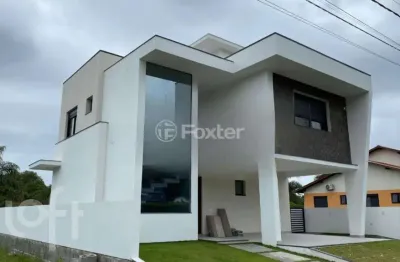Casa em condomínio fechado com 3 quartos à venda na rua do lamim, 2736, canasvieiras, florianópolis, 230 m2 por r$ 1.950.000