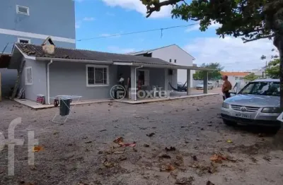 Casa com 3 quartos à venda na avenida do papagaio, 200, balneário ponta do papagaio (ens brito), palhoça, 139 m2 por r$ 1.200.000