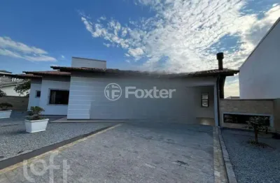 Casa com 2 quartos à venda na rua lauro rosar, 100, aririu, palhoça, 240 m2 por r$ 1.050.000
