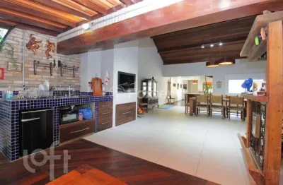 Casa com 3 quartos à venda na rua tomaz flores, 35, independência, porto alegre, 400 m2 por r$ 1.980.000
