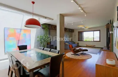 Casa com 4 quartos à venda na rua alfredo schuett, 823, três figueiras, porto alegre, 390 m2 por r$ 2.600.000