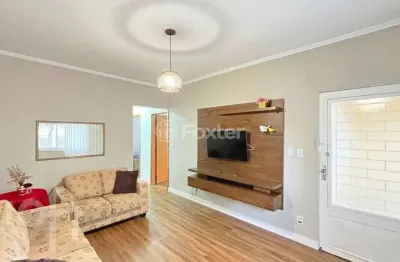 Casa com 3 quartos à venda na rua coelho da costa, 15, nonoai, porto alegre, 300 m2 por r$ 690.000