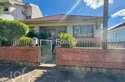 Casa com 6 quartos à venda na rua são francisco, 605, santana, porto alegre, 280 m2 por r$ 1.199.000