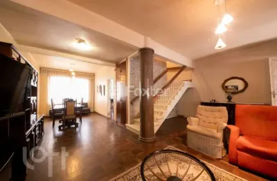 Casa com 3 quartos à venda na rua sinimbú, 160, petrópolis, porto alegre, 156 m2 por r$ 640.000