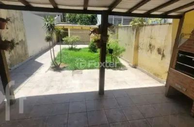 Casa com 3 quartos à venda na rua coronel feijó, 618, são joão, porto alegre, 250 m2 por r$ 860.000