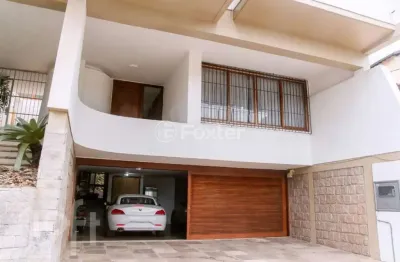 Casa com 3 quartos à venda na rua moema, 67, chácara das pedras, porto alegre, 382 m2 por r$ 1.800.000