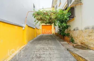 Casa com 6 quartos à venda na rua silveiro, 618, menino deus, porto alegre, 273 m2 por r$ 1.800.000