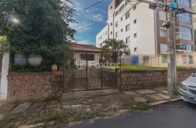 Casa com 3 quartos à venda na rua doutor armando barbedo, 1138, tristeza, porto alegre, 497 m2 por r$ 700.000