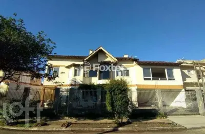 Casa com 3 quartos à venda na rua lagoa do peixe, 130, sarandi, porto alegre, 257 m2 por r$ 850.000