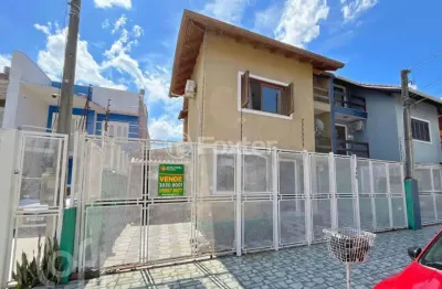 Casa com 3 quartos à venda na rua romano rolando botin, 146, hípica, porto alegre, 200 m2 por r$ 550.000