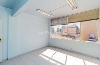 Sala comercial com 1 sala à venda na rua vigário josé inácio, 368, centro histórico, porto alegre, 28 m2 por r$ 90.000
