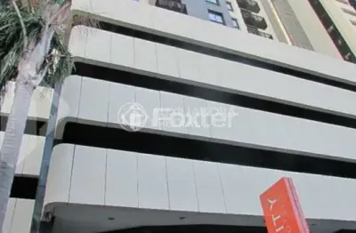 Kitnet / stúdio à venda na avenida borges de medeiros, 2145, praia de belas, porto alegre, 33 m2 por r$ 435.000