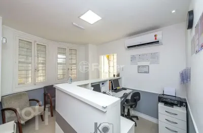 Casa com 1 quarto à venda na rua miguel tostes, 804, rio branco, porto alegre, 300 m2 por r$ 1.500.000