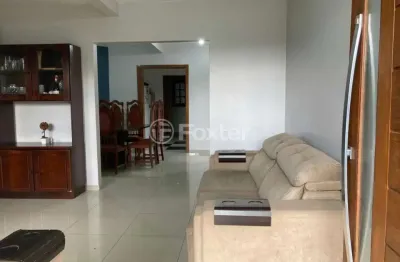 Casa com 4 quartos à venda na rua marechal rondon, 329, parque índio jari, viamão, 194 m2 por r$ 450.000