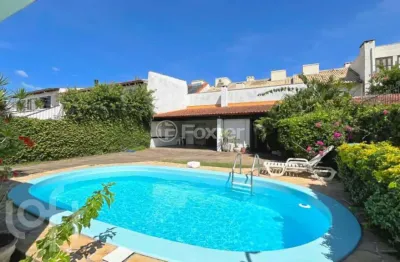 Casa com 3 quartos à venda na avenida saul nonnenmacher, 127, ipanema, porto alegre, 330 m2 por r$ 799.000