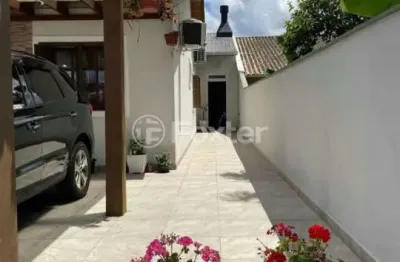 Casa com 3 quartos à venda na rua stringhini, 99, hípica, porto alegre, 154 m2 por r$ 595.000