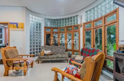 Casa em condomínio fechado com 6 quartos à venda na rua carlos ferreira, 130, teresópolis, porto alegre, 496 m2 por r$ 850.000