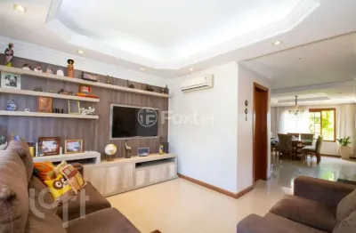 Casa com 3 quartos à venda na rua paulino chaves, 109, santo antônio, porto alegre, 263 m2 por r$ 1.180.000