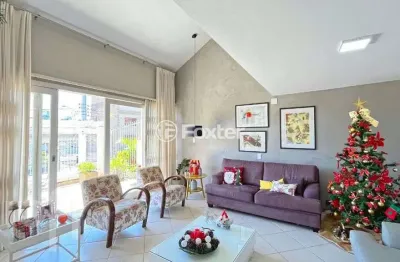 Casa com 5 quartos à venda na rua eurico lara, 451, medianeira, porto alegre, 360 m2 por r$ 1.590.000