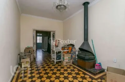 Casa com 4 quartos à venda na rua sinimbú, 343, petrópolis, porto alegre, 233 m2 por r$ 975.000