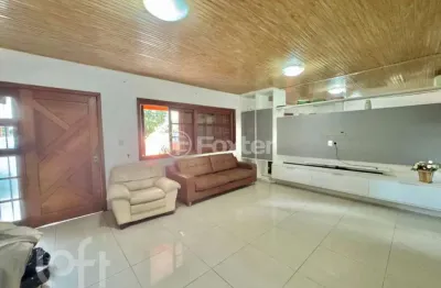 Casa com 6 quartos à venda na rua quaraí, 64, niterói, canoas, 259 m2 por r$ 1.100.000