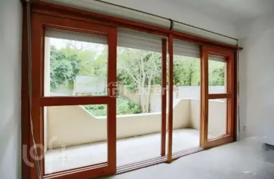 Apartamento com 2 quartos à venda na rua oscar schneider, 342, medianeira, porto alegre, 75 m2 por r$ 410.000