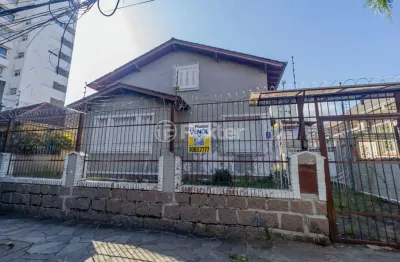 Casa com 4 quartos à venda na rua doutor oscar bittencourt, 154, menino deus, porto alegre, 350 m2 por r$ 1.597.000