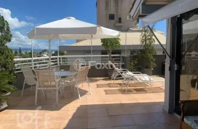 Cobertura com 4 quartos à venda na avenida dos salmões, 800, jurerê internacional, florianópolis, 186 m2 por r$ 2.499.000