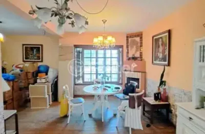 Casa com 3 quartos à venda na rua fortunato della casa, 25, espírito santo, porto alegre, 156 m2 por r$ 749.000