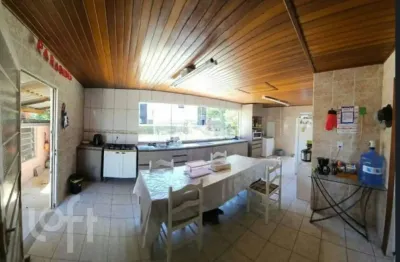 Casa com 3 quartos à venda na rua morro alto, 30, ipanema, porto alegre, 405 m2 por r$ 310.000