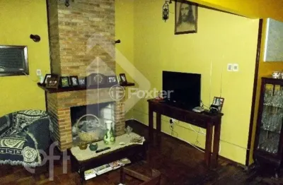 Casa com 7 quartos à venda na rua faria santos, 355, petrópolis, porto alegre, 313 m2 por r$ 1.300.000