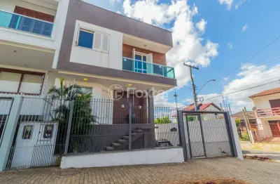 Casa com 3 quartos à venda na rua das caravelas, 741, vila ipiranga, porto alegre, 249 m2 por r$ 830.000