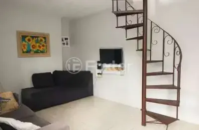 Casa com 4 quartos à venda na rua professor gilberto jorge gonçalves, 40, cavalhada, porto alegre, 305 m2 por r$ 750.000