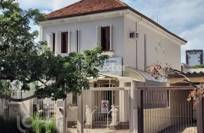 Casa com 3 quartos à venda na rua antenor lemos, 56, menino deus, porto alegre, 148 m2 por r$ 1.100.000