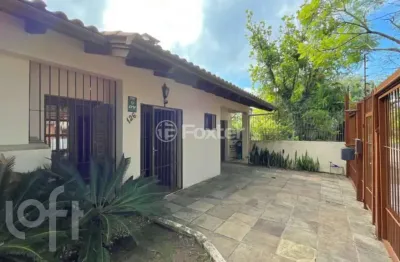 Casa com 3 quartos à venda na avenida ararangua, 126, guarujá, porto alegre, 210 m2 por r$ 430.000