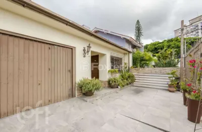 Casa com 3 quartos à venda na rua doutor danilo antônio zaffari, 45, sarandi, porto alegre, 144 m2 por r$ 675.000